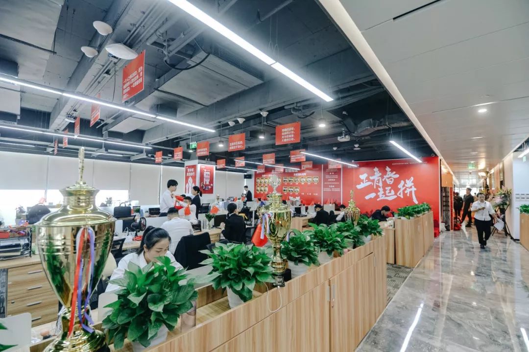 開放辦公區裝修實景圖